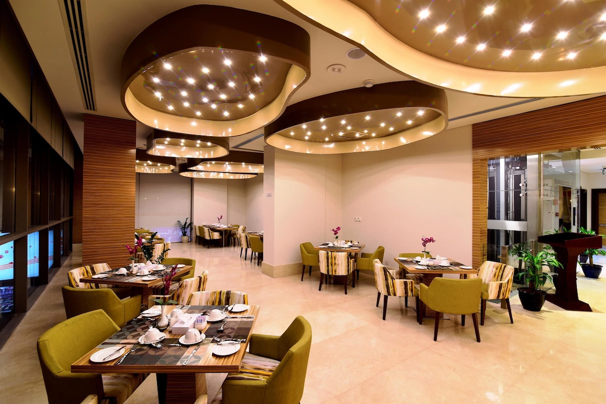 رستوران هتل بست وسترن پلاس پریل کریک